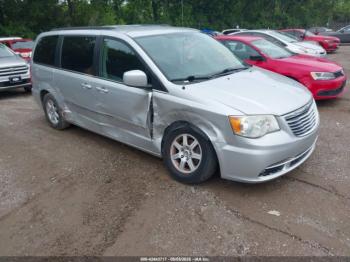  Salvage Chrysler Town & Country