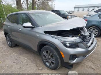  Salvage Kia Seltos