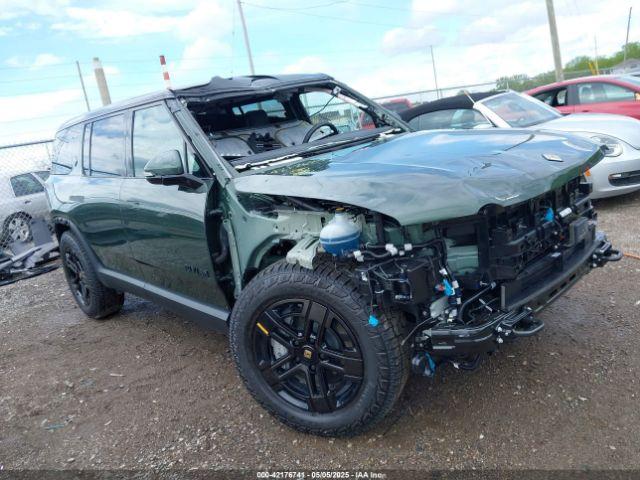  Salvage Rivian R1s