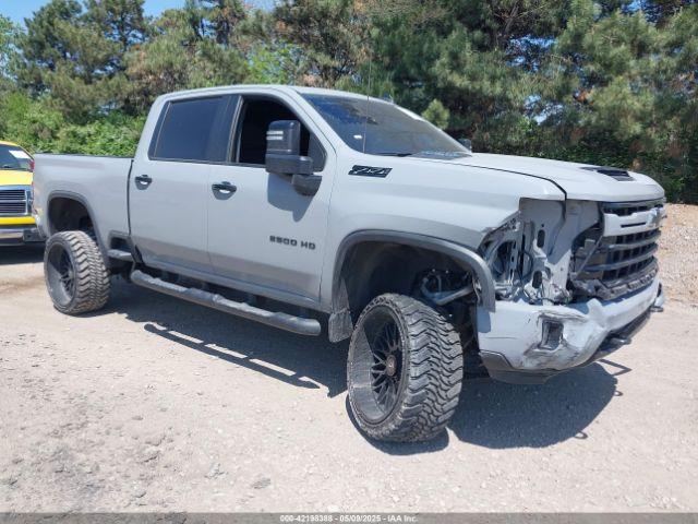  Salvage Chevrolet Silverado 2500