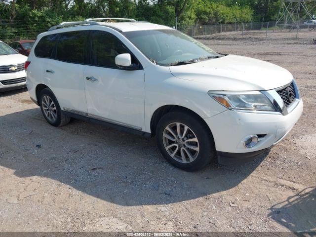  Salvage Nissan Pathfinder