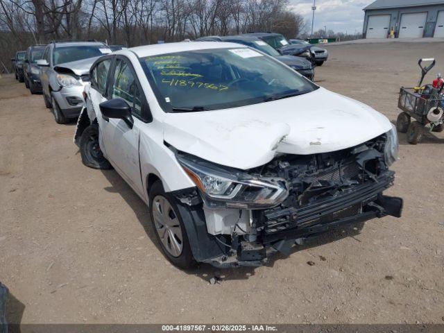  Salvage Nissan Versa