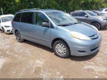  Salvage Toyota Sienna