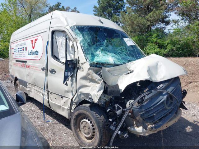  Salvage Mercedes-Benz Sprinter 2500