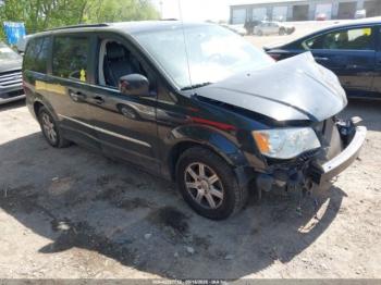  Salvage Chrysler Town & Country