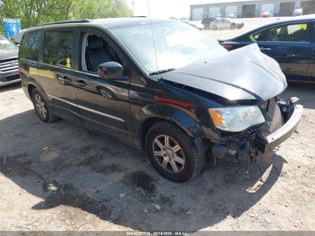  Salvage Chrysler Town & Country