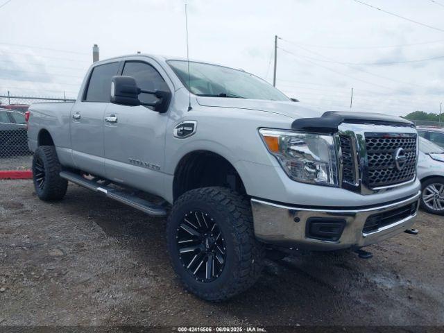  Salvage Nissan Titan