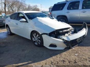  Salvage Nissan Altima