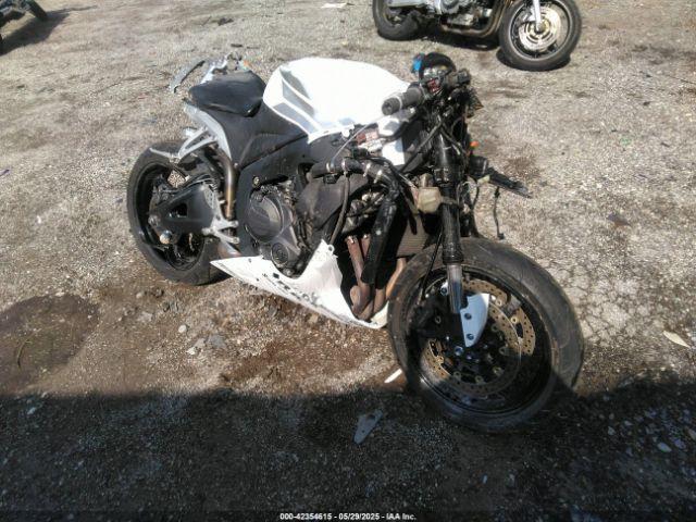  Salvage Honda Cbr600