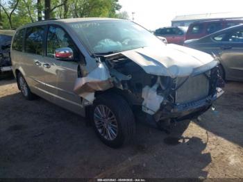  Salvage Chrysler Town & Country