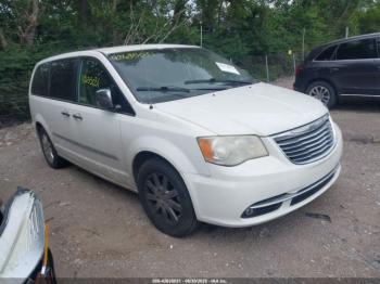  Salvage Chrysler Town & Country