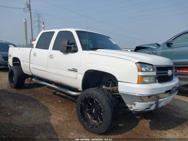  Salvage Chevrolet Silverado 2500