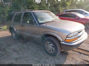  Salvage Chevrolet Blazer