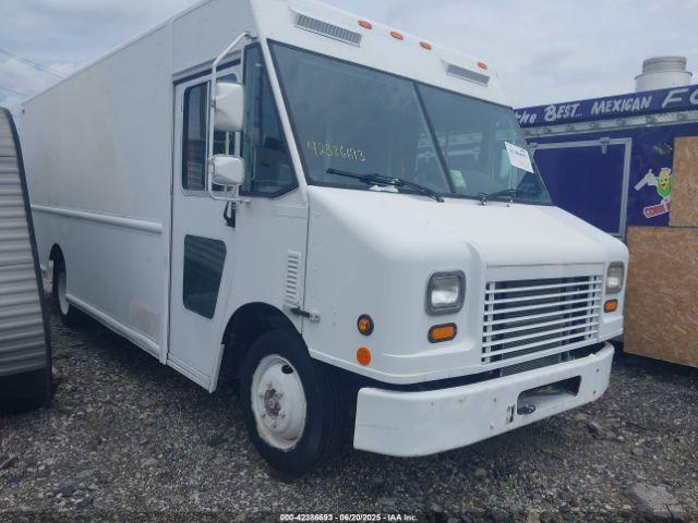  Salvage Freightliner Chassis