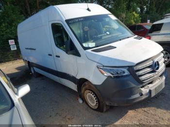  Salvage Mercedes-Benz Sprinter 2500