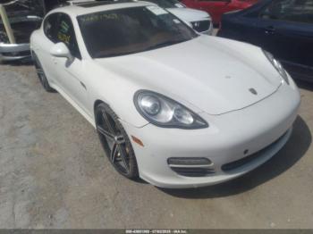  Salvage Porsche Panamera