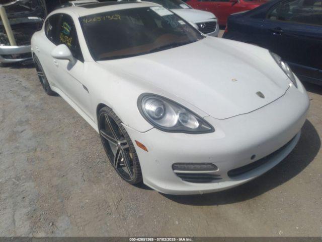  Salvage Porsche Panamera
