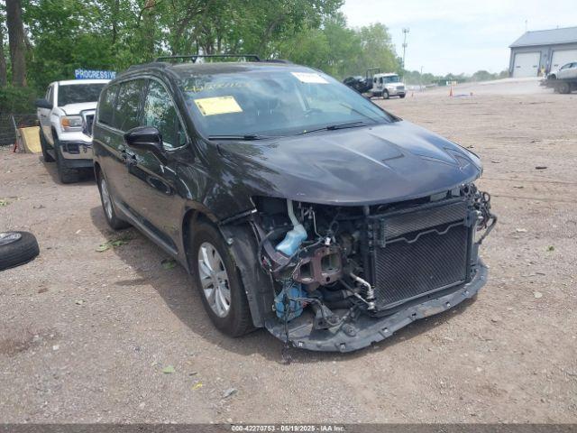  Salvage Chrysler Pacifica