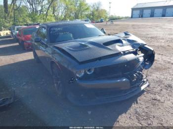  Salvage Dodge Challenger