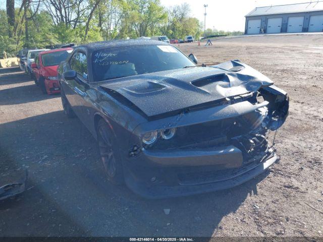  Salvage Dodge Challenger