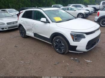  Salvage Kia Niro