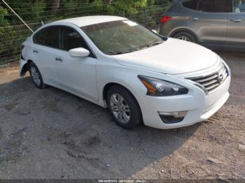  Salvage Nissan Altima