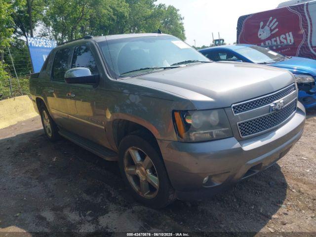  Salvage Chevrolet Avalanche 1500
