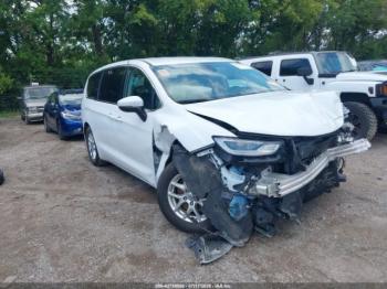  Salvage Chrysler Pacifica