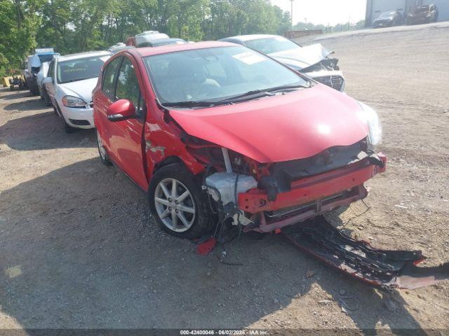  Salvage Toyota Prius c