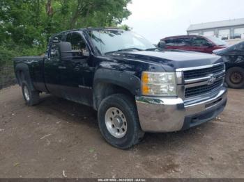  Salvage Chevrolet Silverado 2500