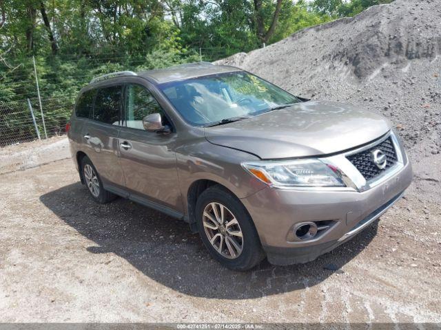  Salvage Nissan Pathfinder