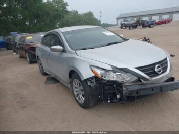  Salvage Nissan Altima