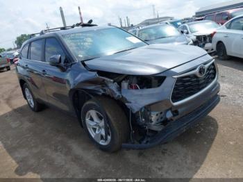  Salvage Toyota Highlander