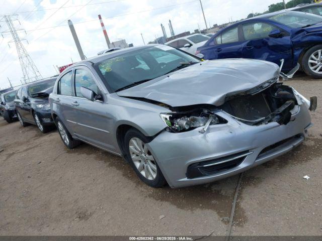  Salvage Chrysler 200