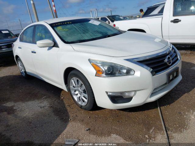  Salvage Nissan Altima