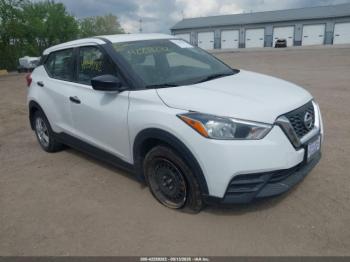  Salvage Nissan Kicks