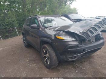  Salvage Jeep Cherokee