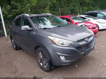  Salvage Hyundai TUCSON