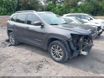  Salvage Jeep Cherokee