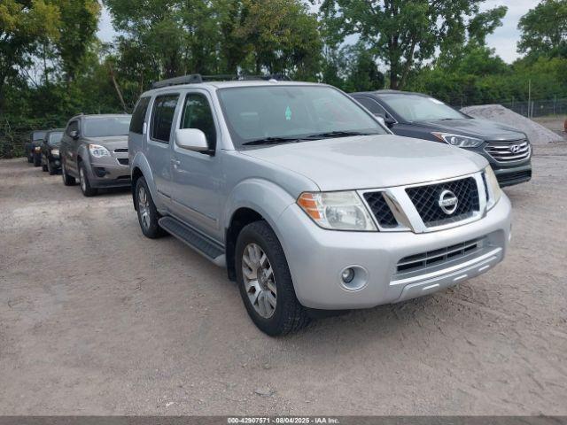  Salvage Nissan Pathfinder