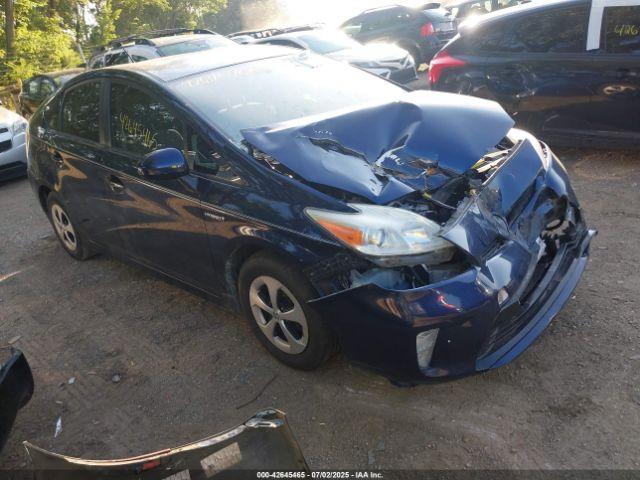  Salvage Toyota Prius