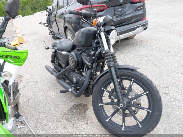  Salvage Harley-Davidson Xl883