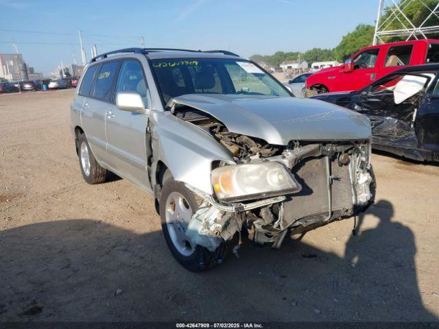  Salvage Toyota Highlander
