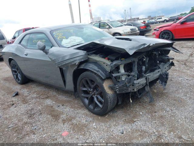  Salvage Dodge Challenger