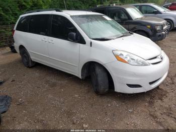  Salvage Toyota Sienna