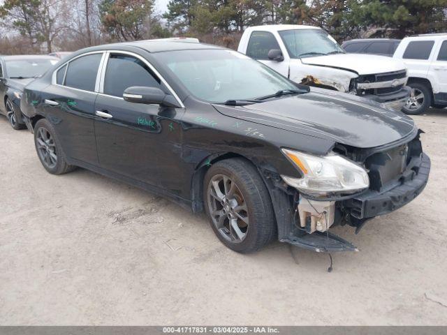  Salvage Nissan Maxima