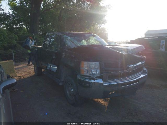  Salvage Chevrolet Silverado 2500