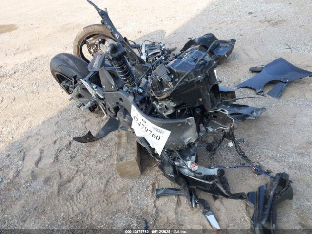  Salvage Kawasaki Zx1002