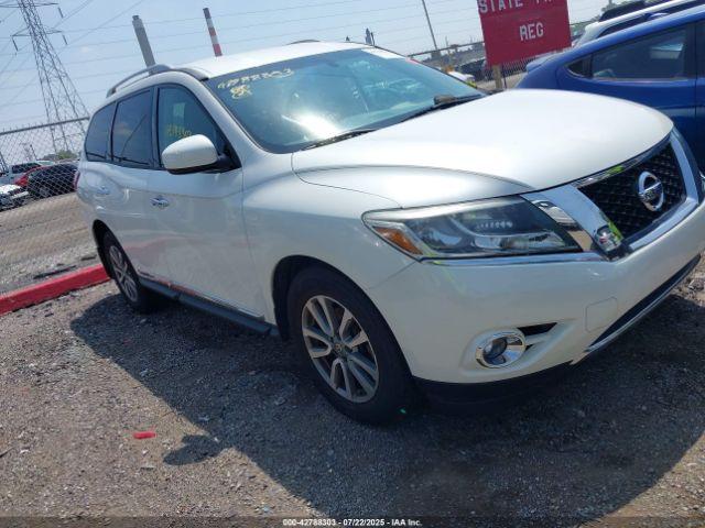  Salvage Nissan Pathfinder
