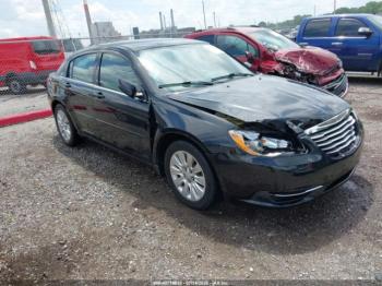  Salvage Chrysler 200
